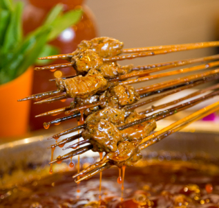 如何挑選優(yōu)質(zhì)的串串香底料批發(fā)廠家，確保美味與品質(zhì)雙贏？